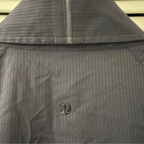 Lululemon Men’s Shirt - Picture 3 of 4